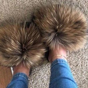 Duckie confetti fox fur slides